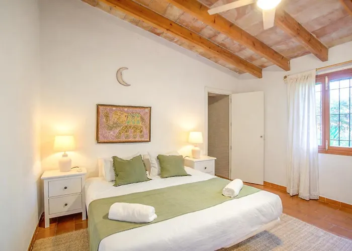 Finca Can Frare Con Gran Jardin En Mallorca